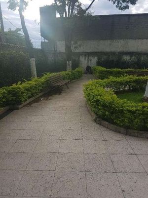 Image 15 - 896235